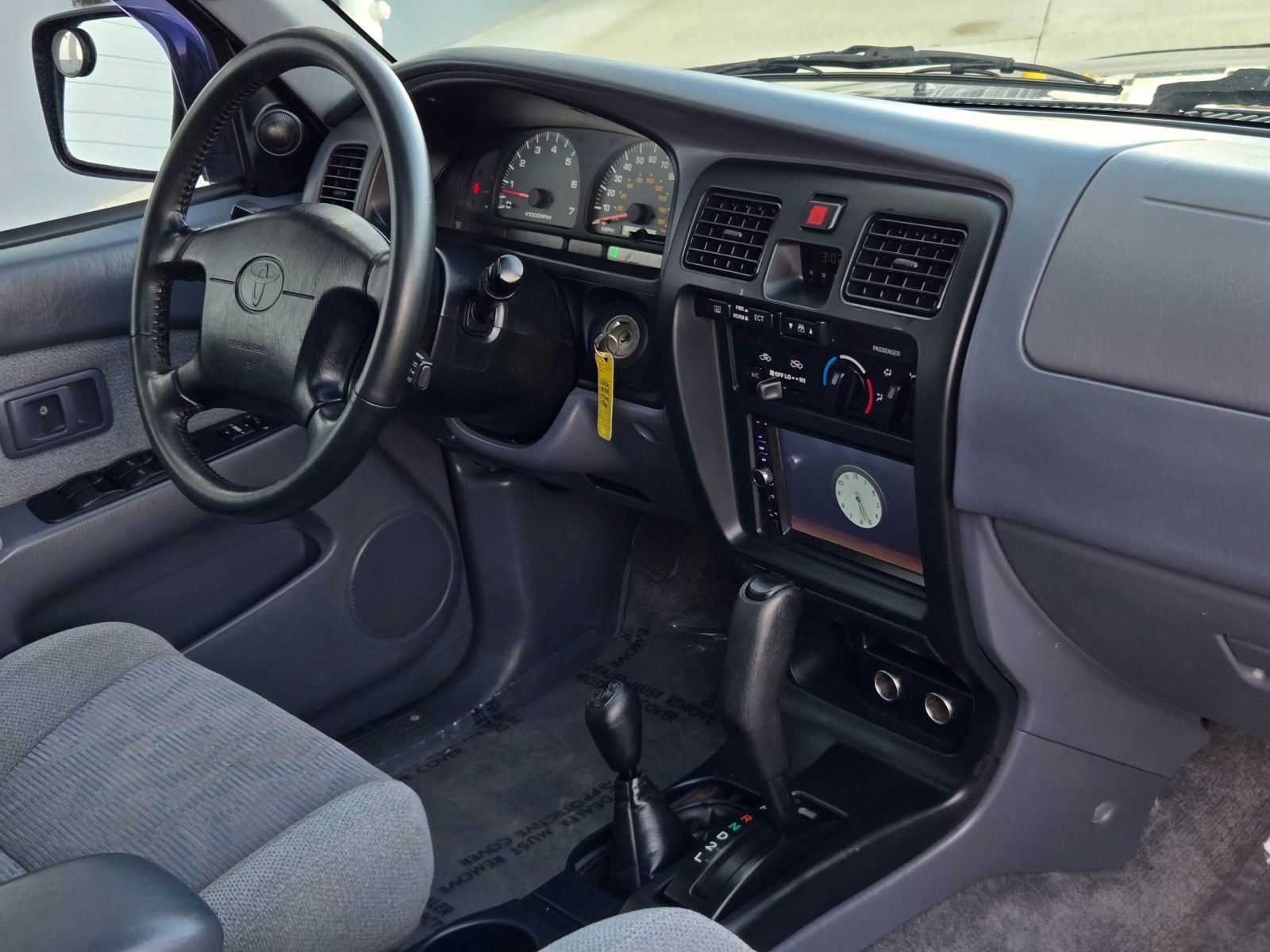 Used 2000 Toyota 4Runner SR5 image 22