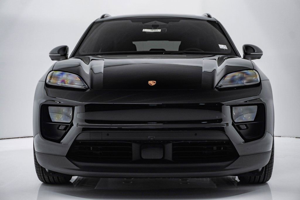 New 2026 Porsche Macan 4 Electric image 6