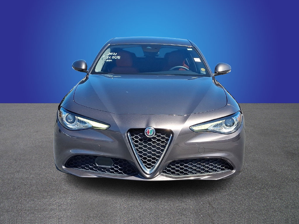 Used 2021 Alfa Romeo Giulia Sprint RWD image 2