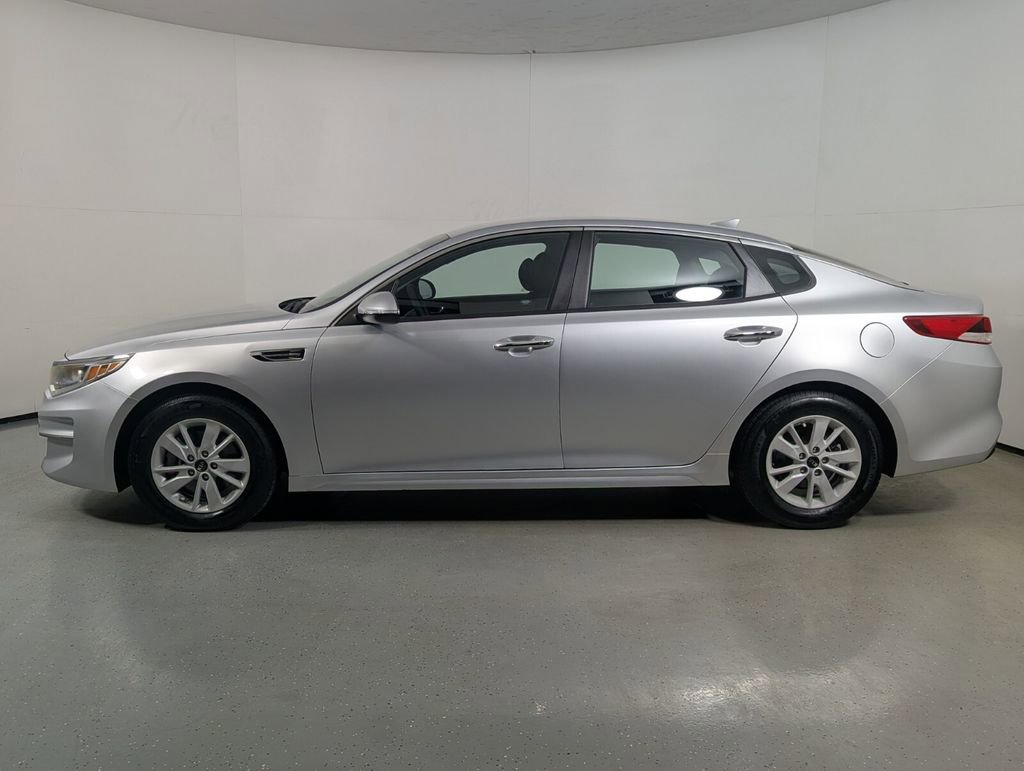 Used 2017 Kia Optima LX w/ Convenience Plus Package FWD image 4