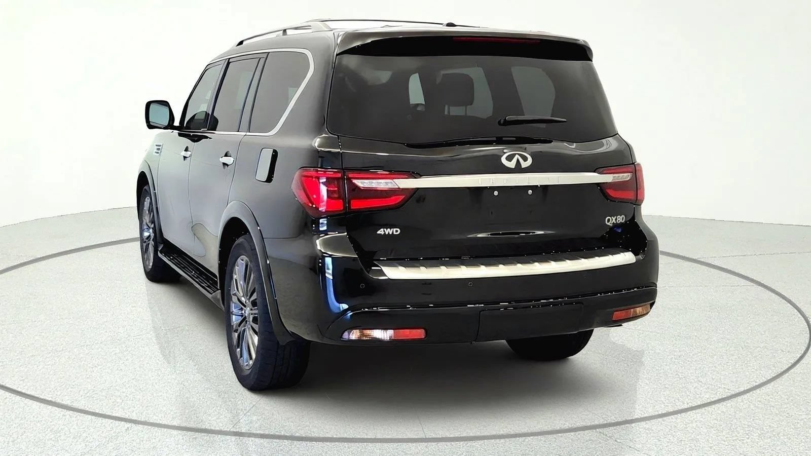 Used 2024 INFINITI QX80 Sensory w/ Cargo Package AWD/4WD image 7