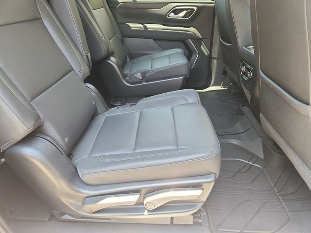 Used 2023 Chevrolet Suburban LT w/ LT Signature Plus Package RWD image 28