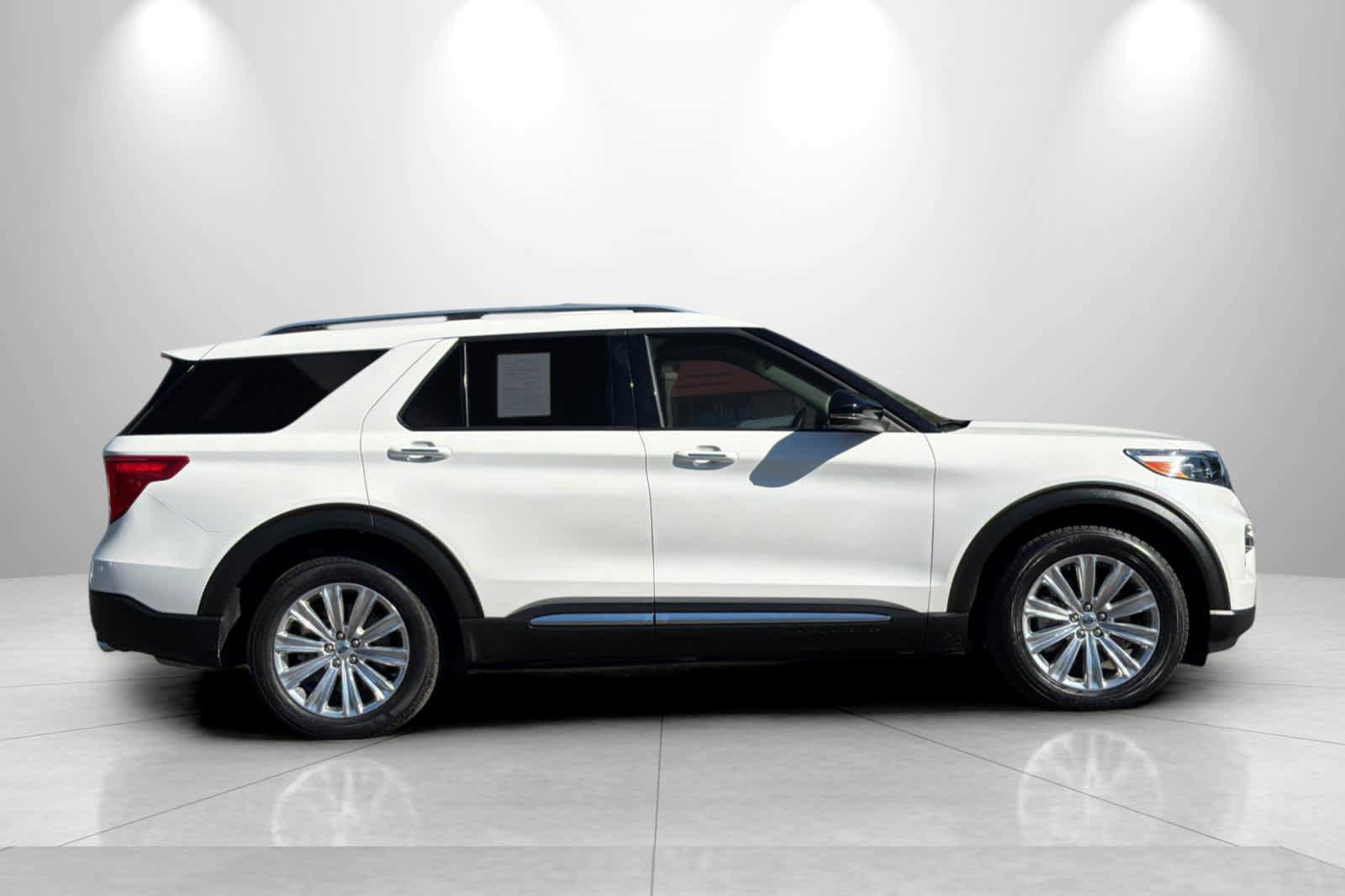Used 2021 Ford Explorer Limited w/ Hybrid Equipment Group 310A AWD/4WD image 8