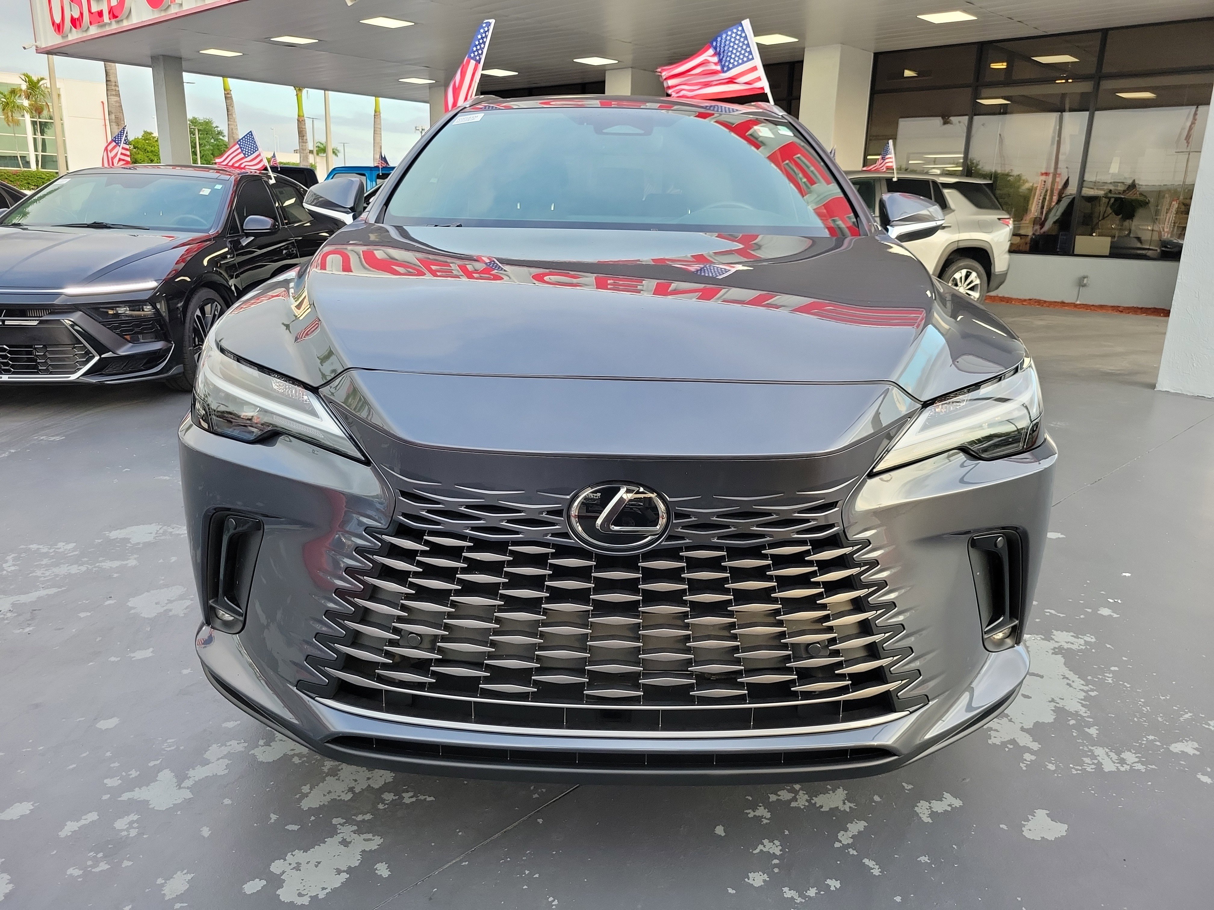 Used 2024 Lexus RX 350h w/ Accessory Package (Z1) image 4