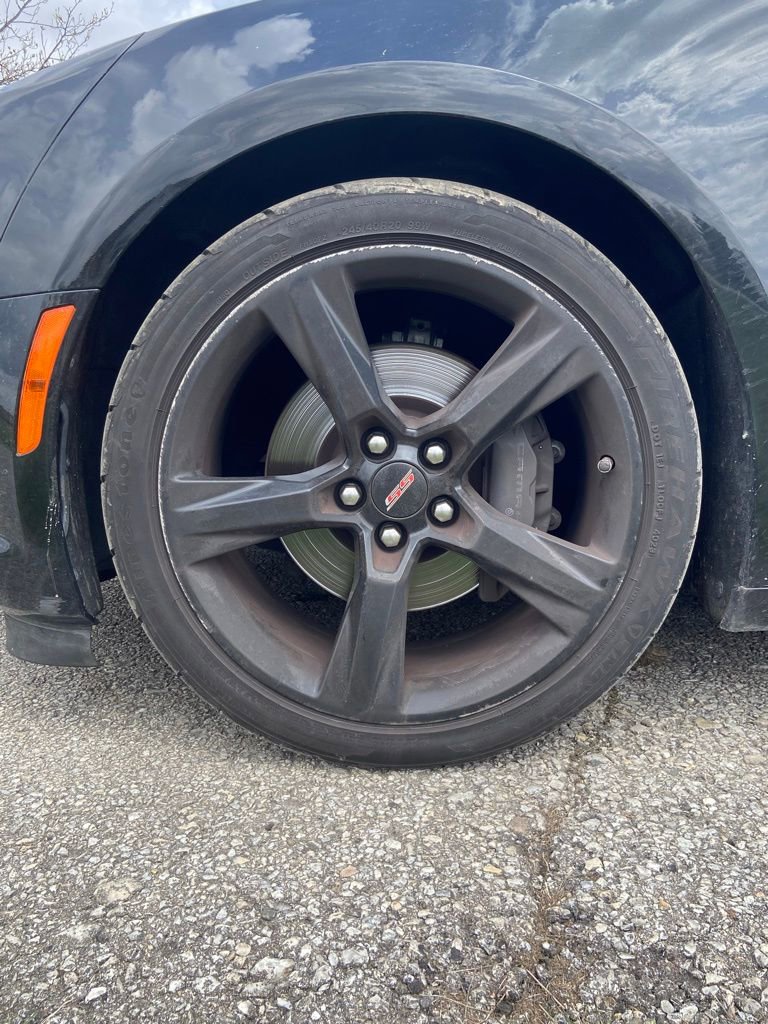 Used 2016 Chevrolet Camaro SS image 9