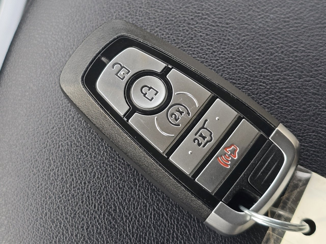 Used 2022 Ford Edge Titanium w/ Equipment Group 301A image 33