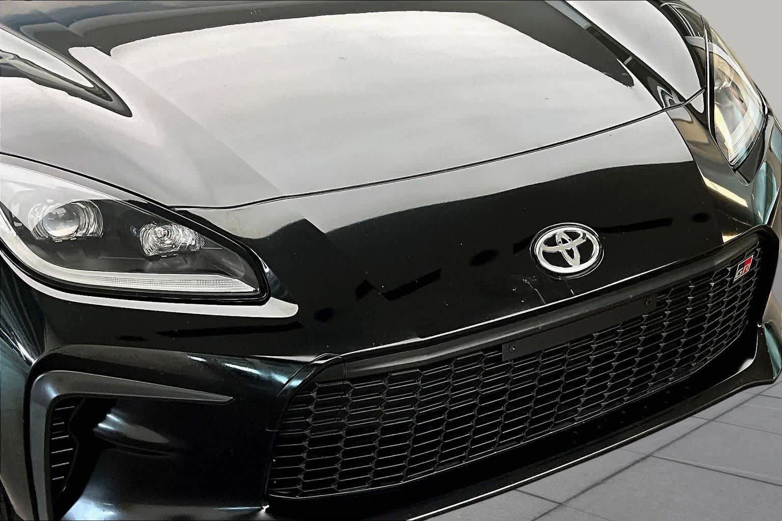 Used 2022 Toyota GR86 Premium w/ ALL Weather Mat Package (TMS) RWD image 28
