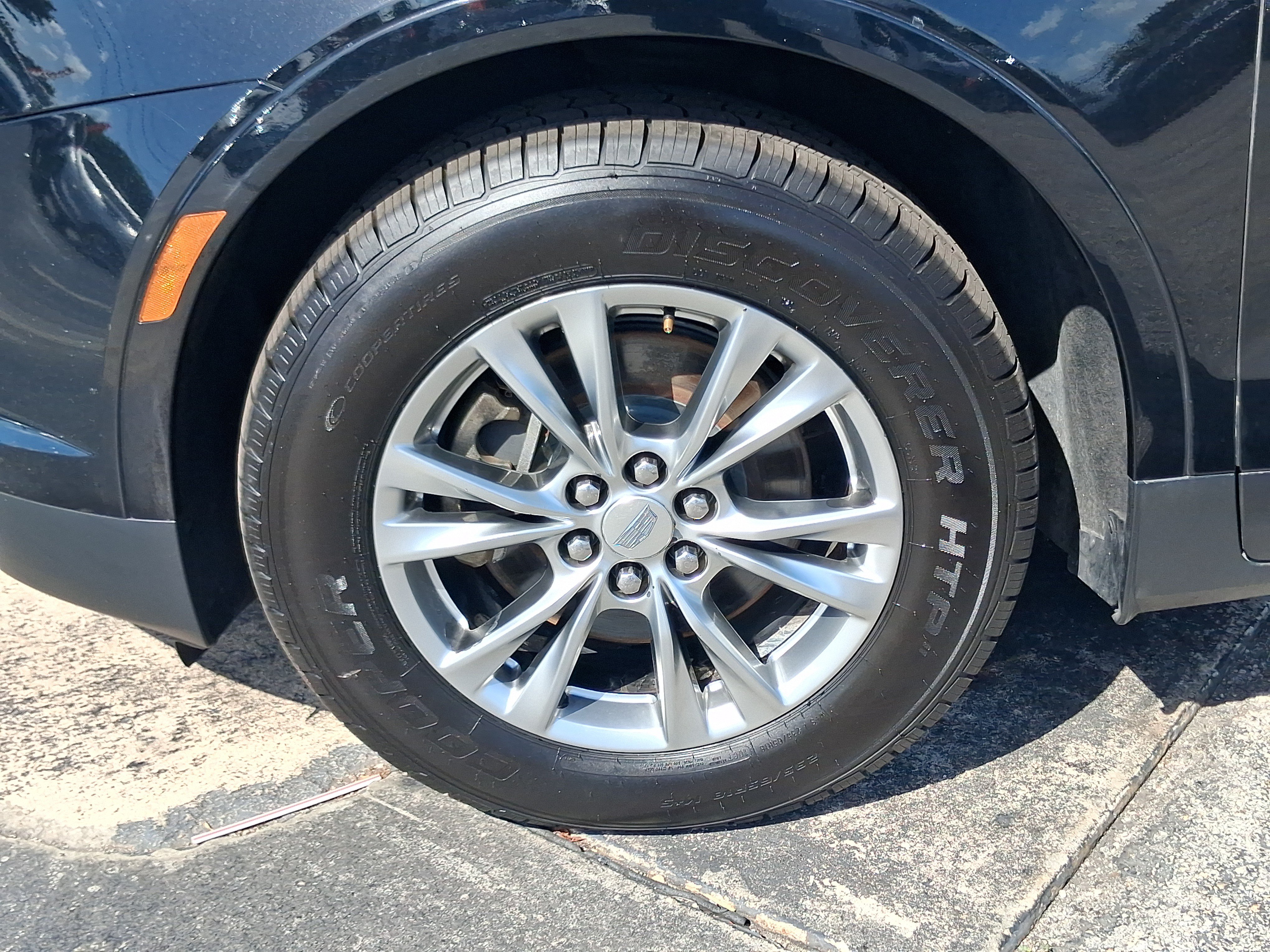 Used 2020 Cadillac XT5 Premium Luxury FWD image 8