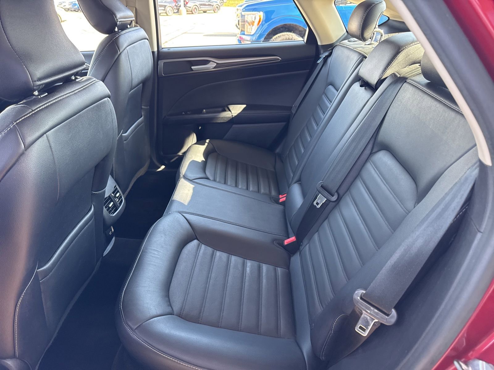 Certified 2018 Ford Fusion SE w/ Fusion SE Technology Package image 37