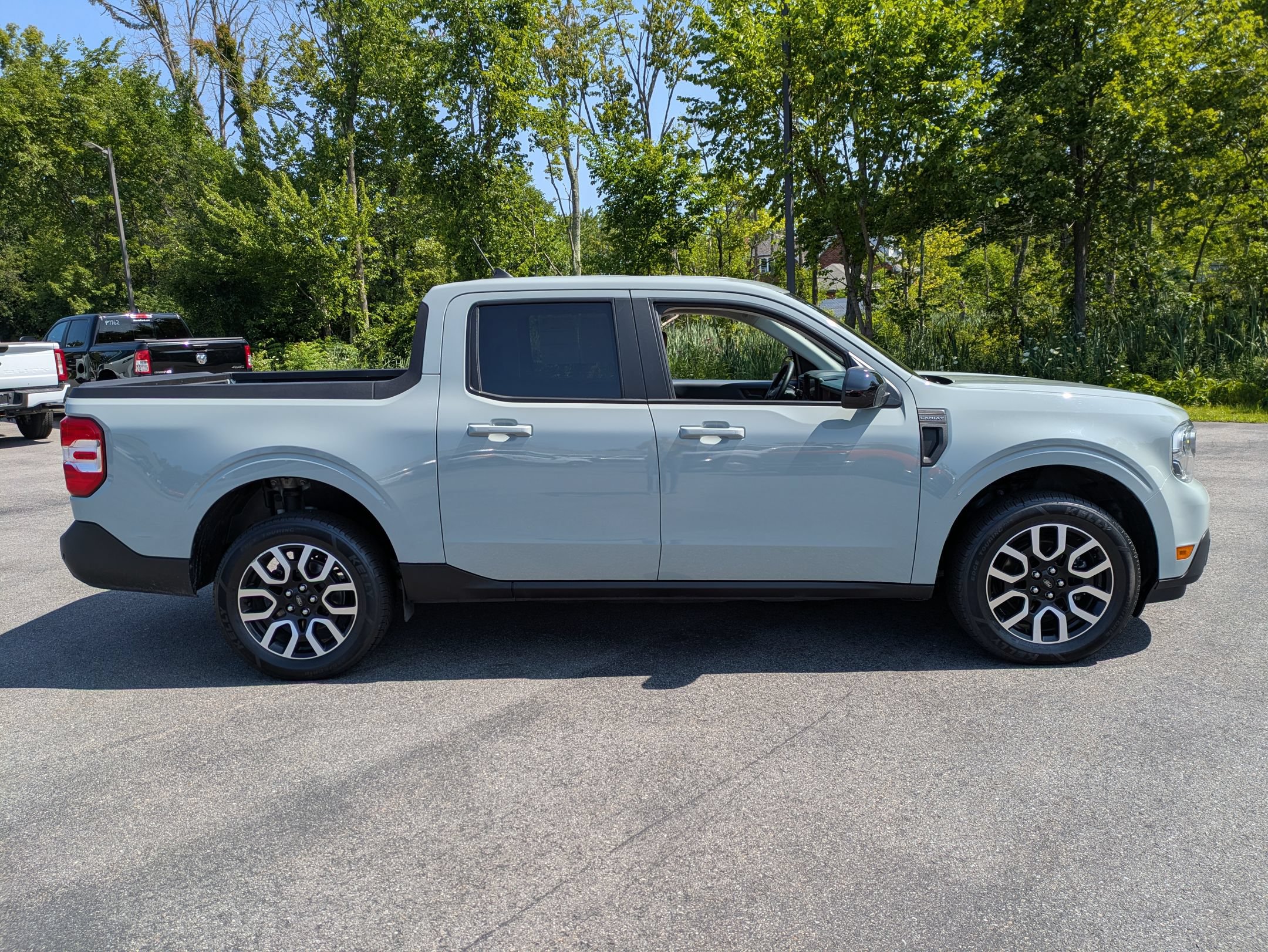 Certified 2024 Ford Maverick Lariat FWD image 2