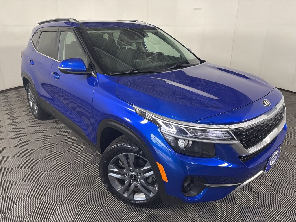 Used 2021 Kia Seltos S FWD image 2