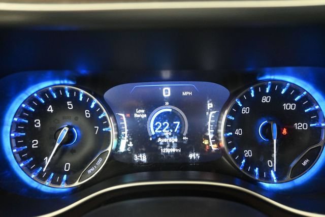 Used 2017 Chrysler Pacifica Touring-L Plus w/ Tire & Wheel Group FWD image 30