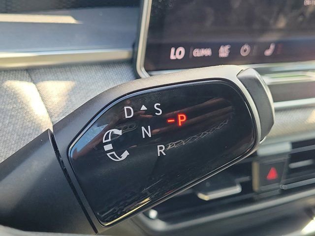 Used 2025 Volkswagen Tiguan S FWD image 22