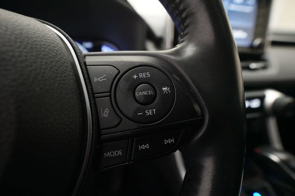 Used 2019 Toyota RAV4 Limited AWD/4WD image 19