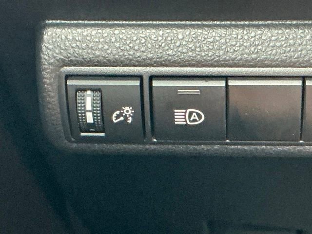 Used 2024 Toyota Corolla LE FWD image 28