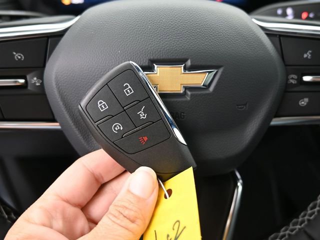 New 2026 Chevrolet Traverse LT w/ Driver Confidence Package image 35