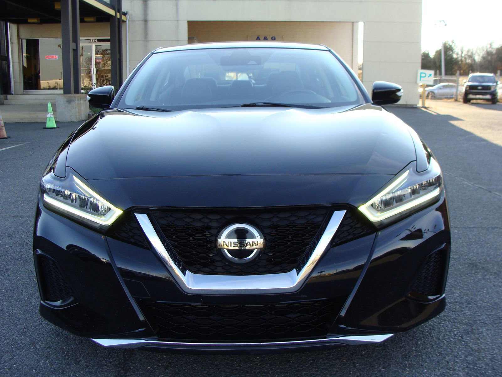 Used 2020 Nissan Maxima 3.5 SV w/ Floor Mat Group FWD image 2