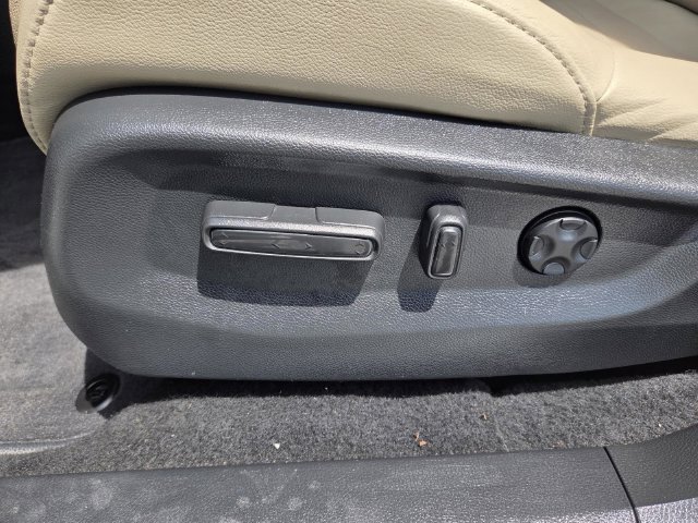 Used 2019 Honda CR-V Touring image 25