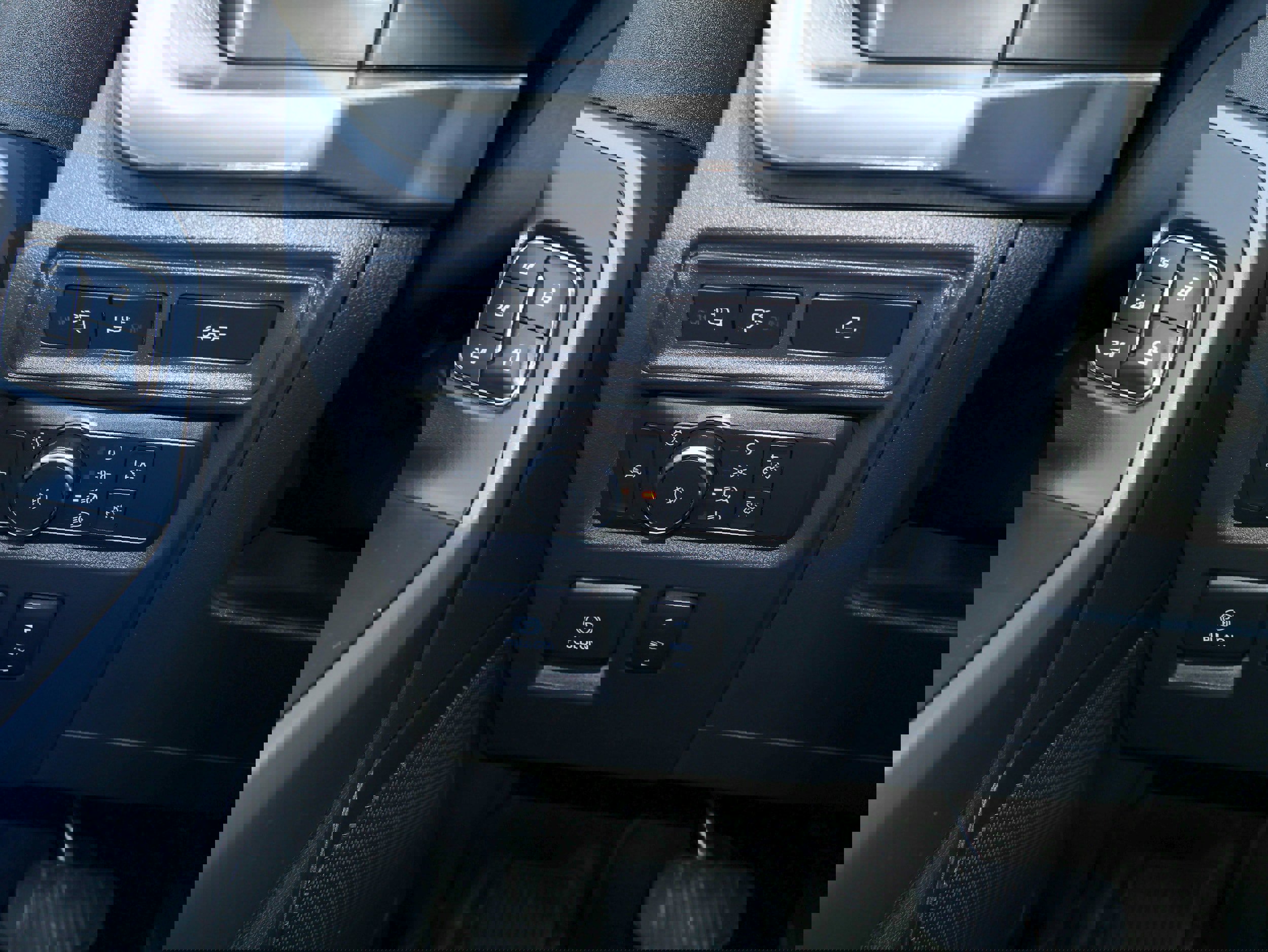 Used 2022 Ford F150 Lariat AWD/4WD image 28