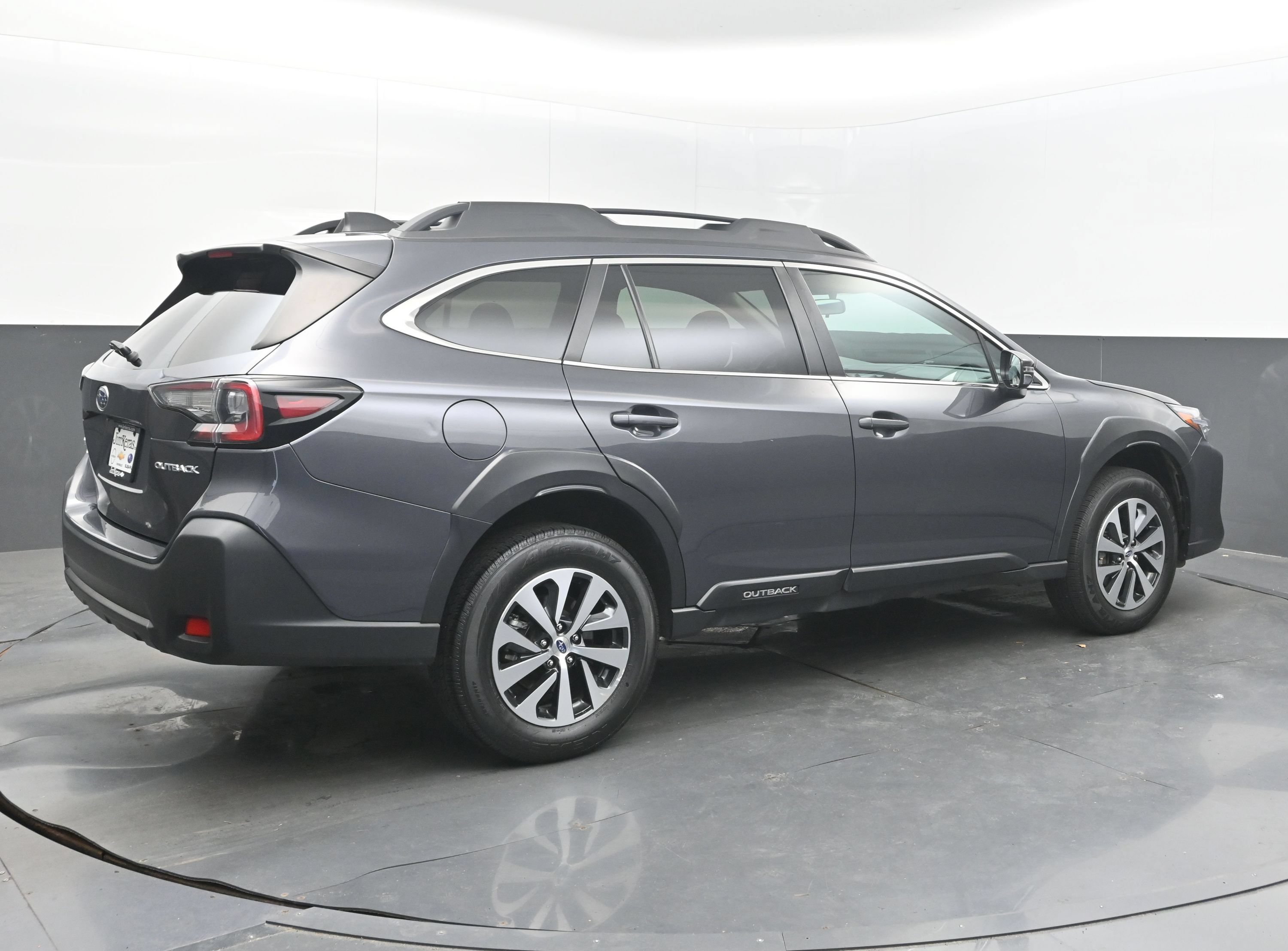 Used 2024 Subaru Outback Premium AWD/4WD image 9