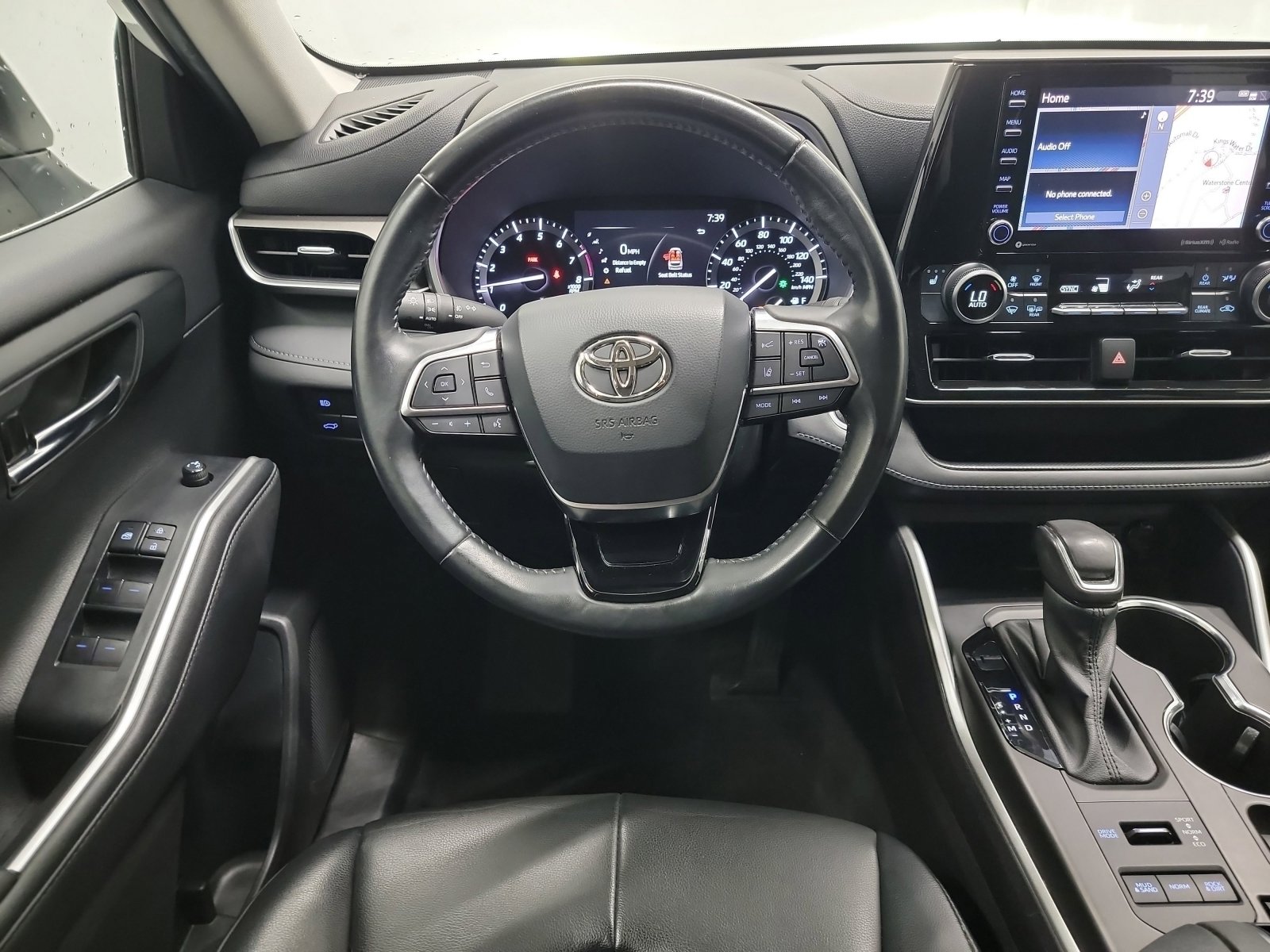 Used 2021 Toyota Highlander XLE image 16