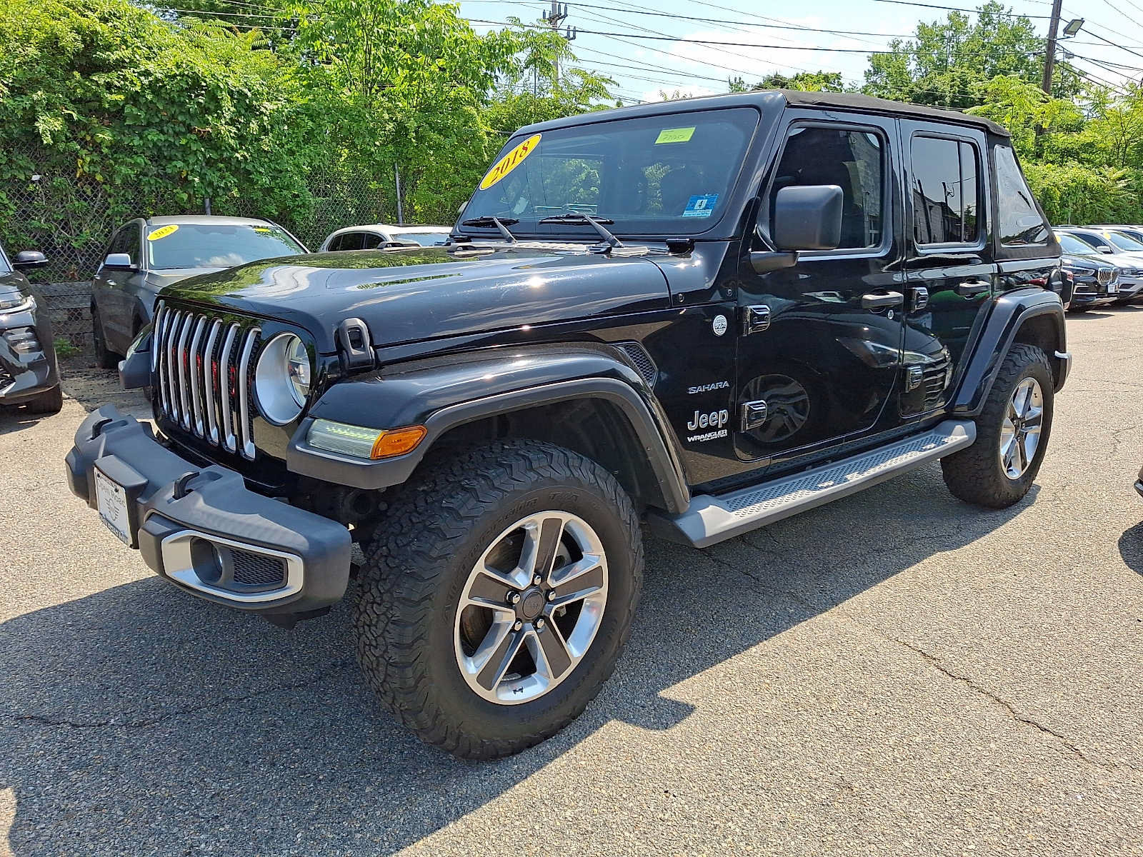 Used 2018 Jeep Wrangler Unlimited Sahara AWD/4WD image 3