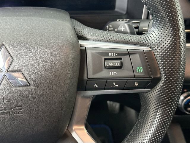 Used 2024 Mitsubishi Outlander SE image 22