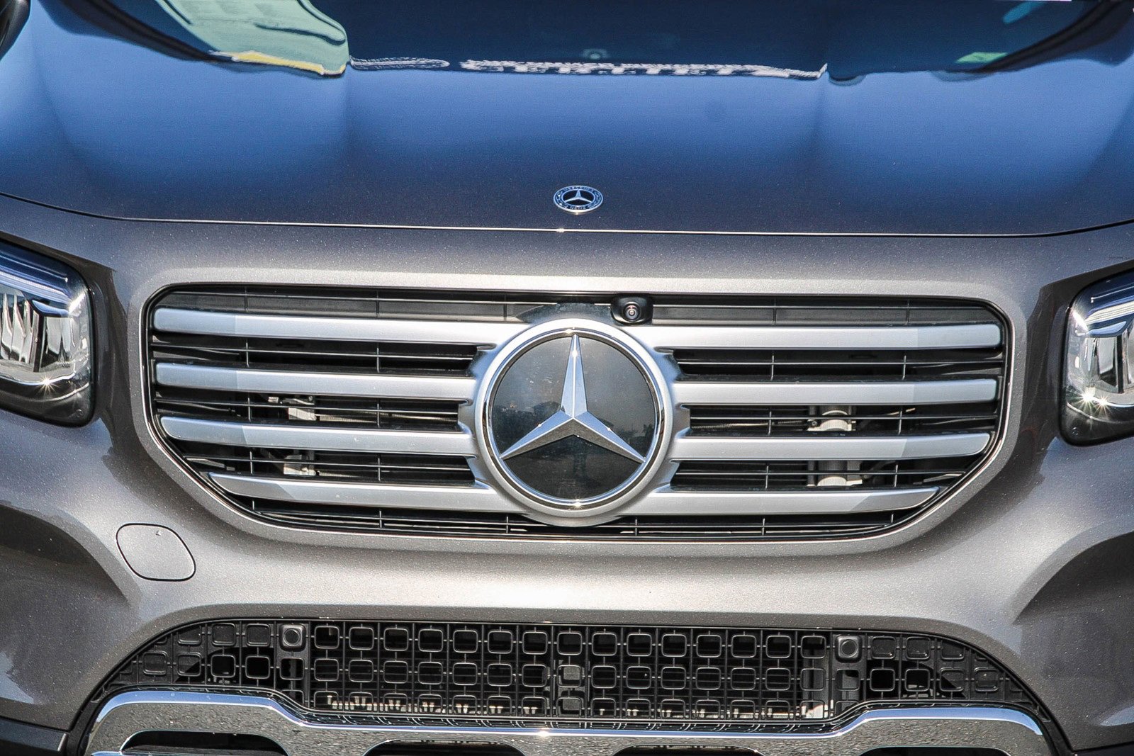 Certified 2025 Mercedes-Benz GLB 250 4MATIC image 7