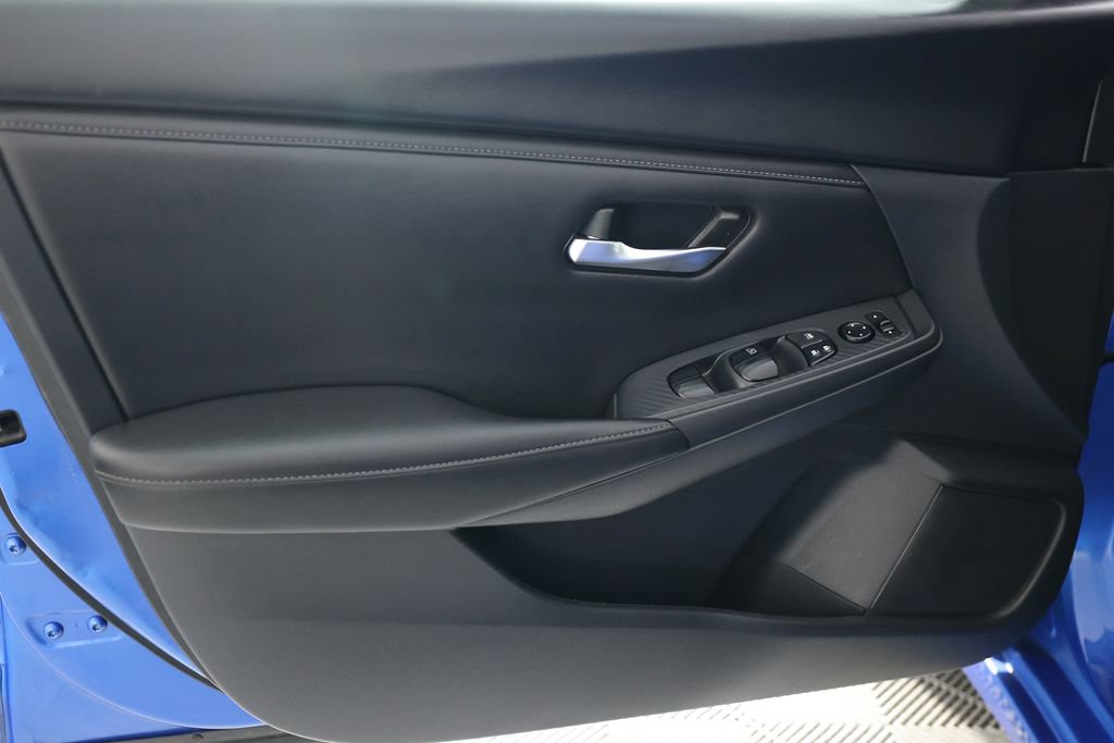 Used 2024 Nissan Sentra SV FWD image 14