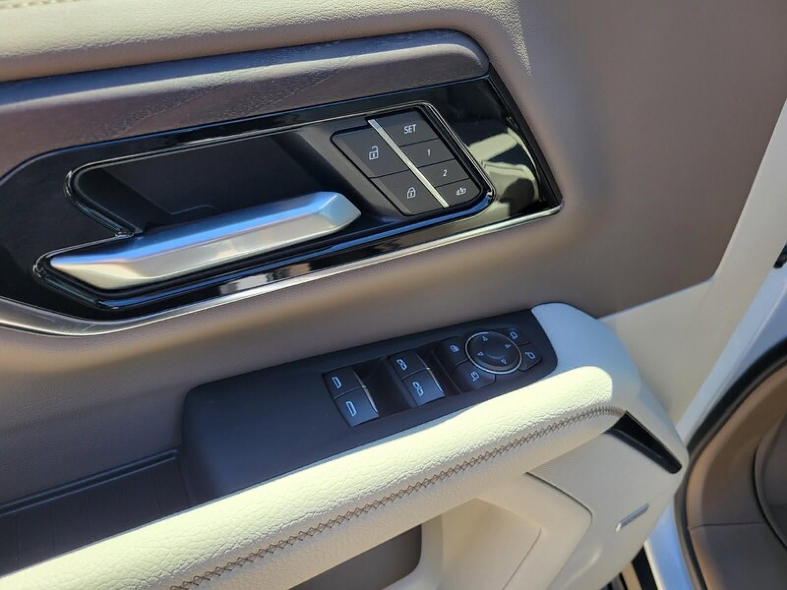 New 2026 GMC Yukon Denali w/ Denali Reserve Package RWD image 28
