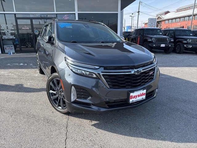 Used 2022 Chevrolet Equinox RS w/ LPO, Floor Liner Package image 2