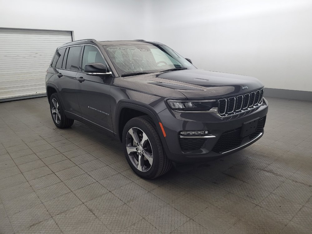 Used 2023 Jeep Grand Cherokee 4WD 4xe image 13