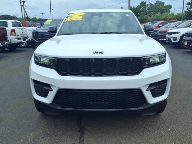 Certified 2023 Jeep Grand Cherokee Altitude AWD/4WD image 3