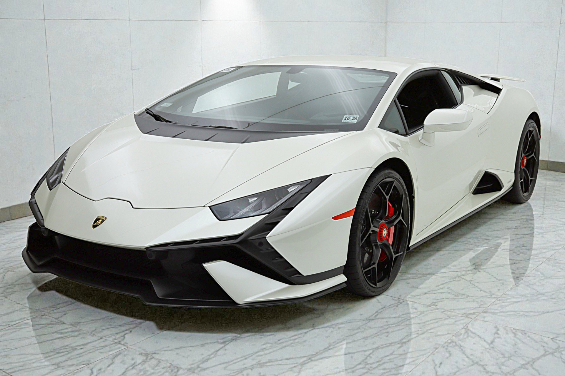 Used 2023 Lamborghini Huracan Tecnica image 1