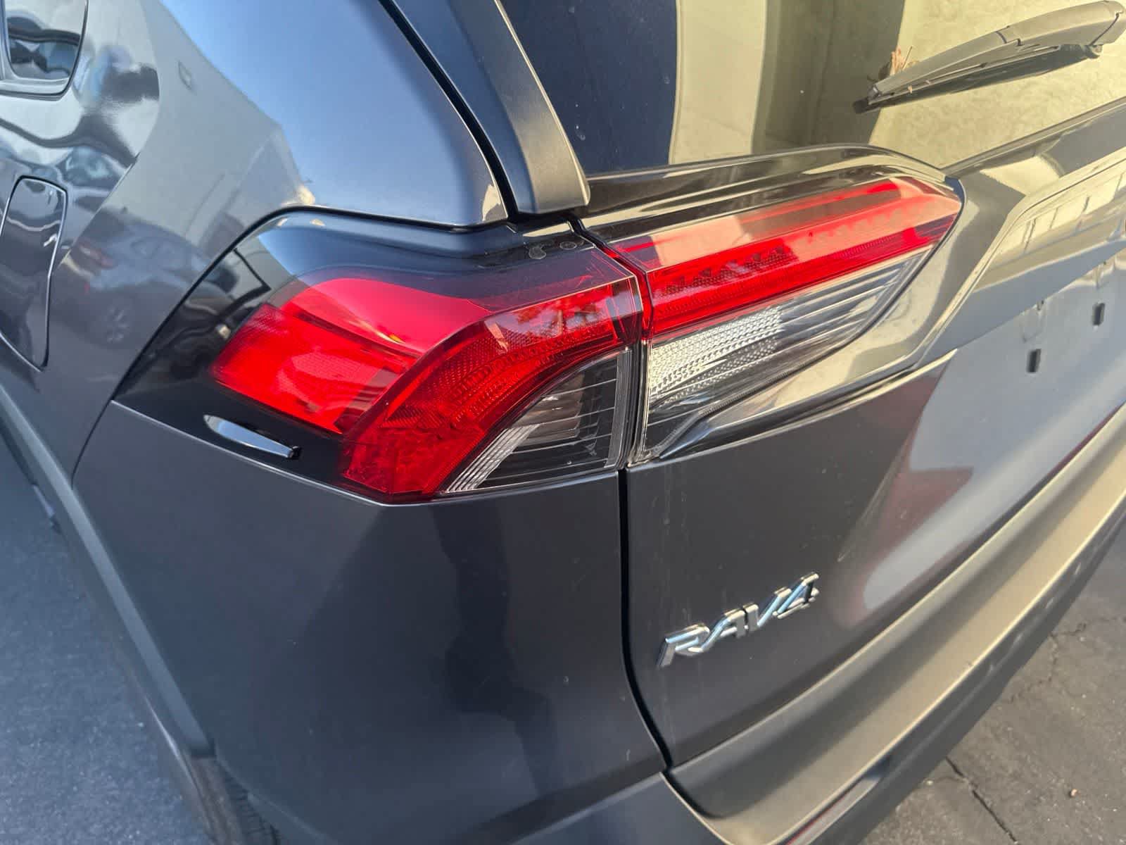 Used 2025 Toyota RAV4 XLE FWD image 12