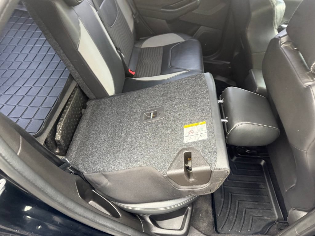 Used 2017 Ford Focus ST w/ Equipment Group 401A FWD image 46