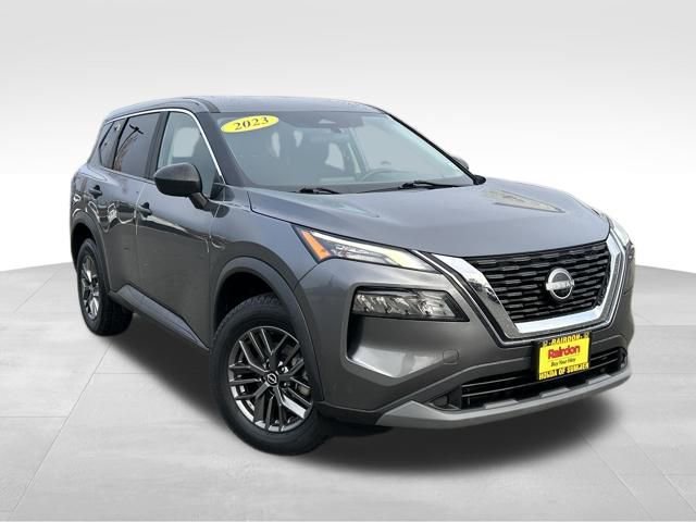 Used 2023 Nissan Rogue S image 1