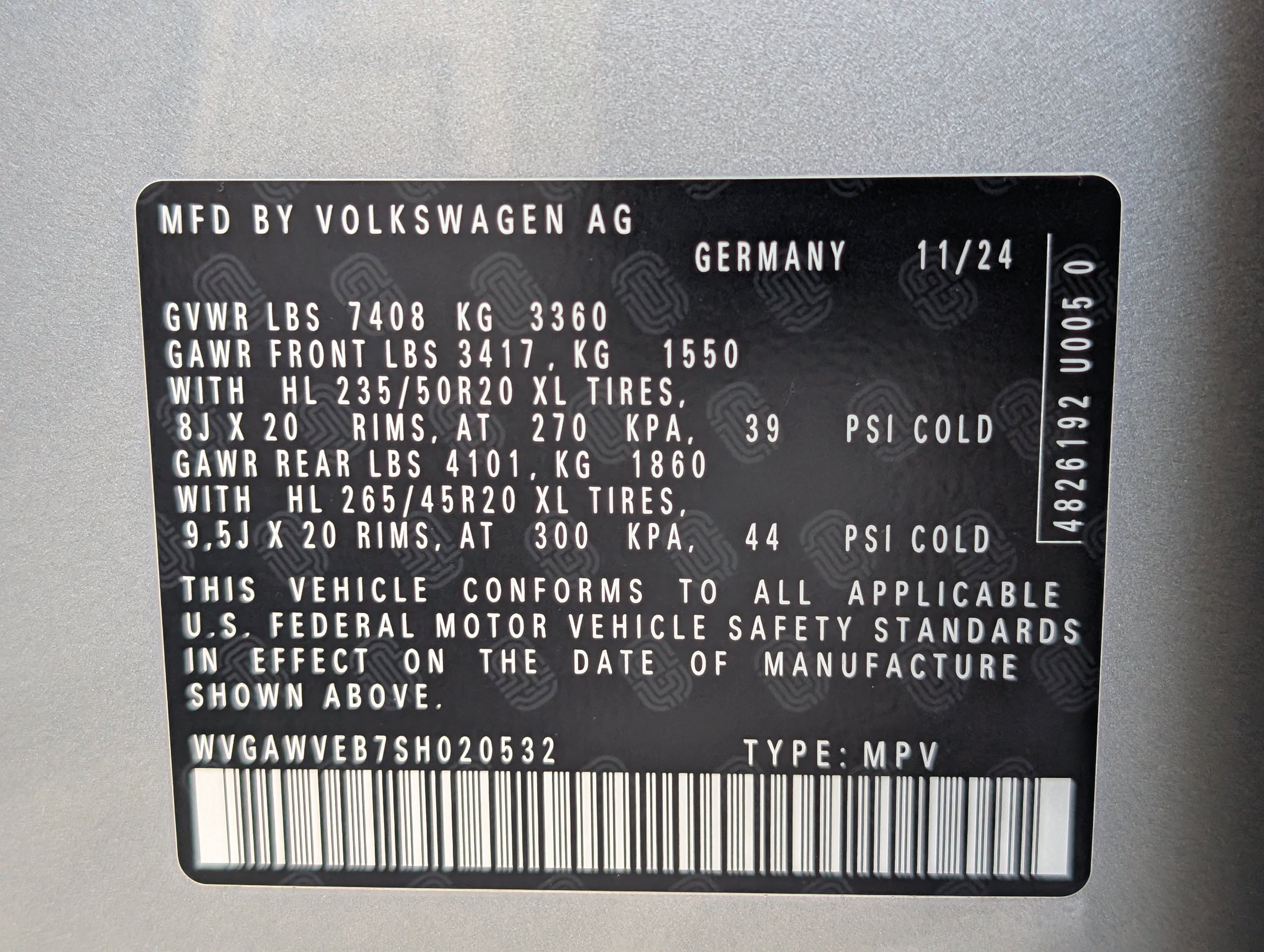 Used 2025 Volkswagen ID. Buzz Pro S Plus RWD image 42