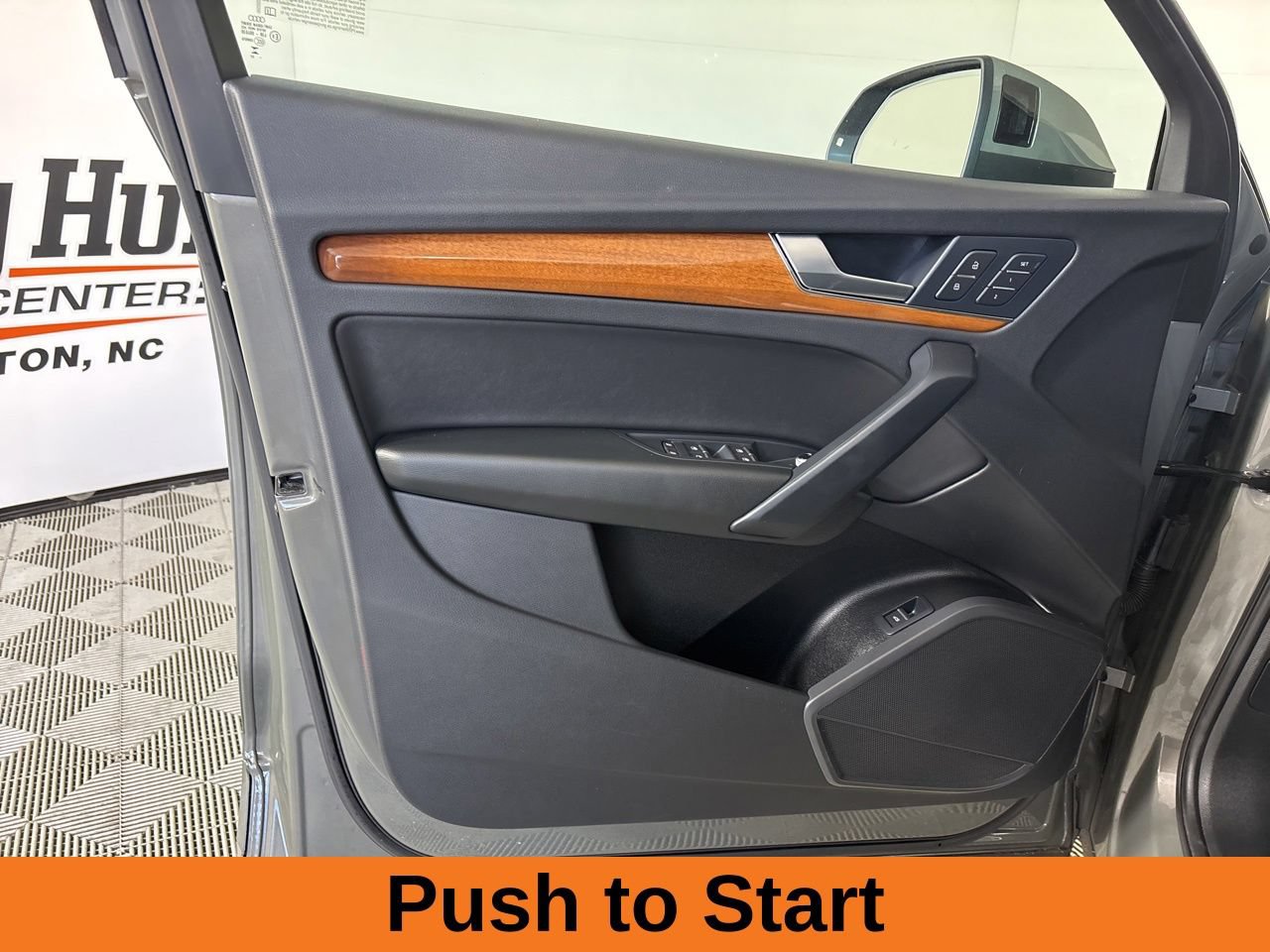 Used 2023 Audi Q5 2.0T Premium w/ Convenience Package AWD/4WD image 7