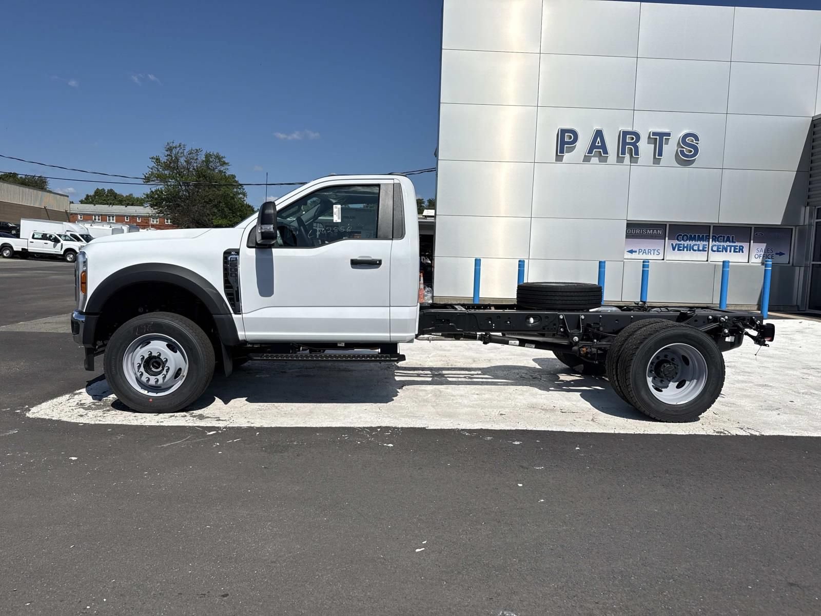 New 2026 Ford F600 4x4 Regular Cab Super Duty w/ XL Chrome Package image 6
