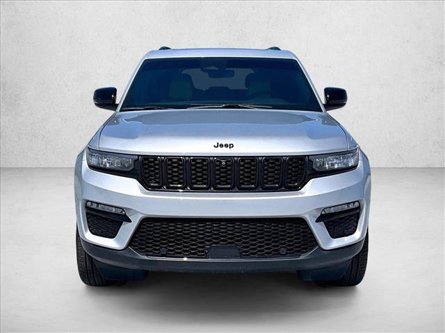 Used 2025 Jeep Grand Cherokee Limited w/ Luxury Tech Group II RWD image 3