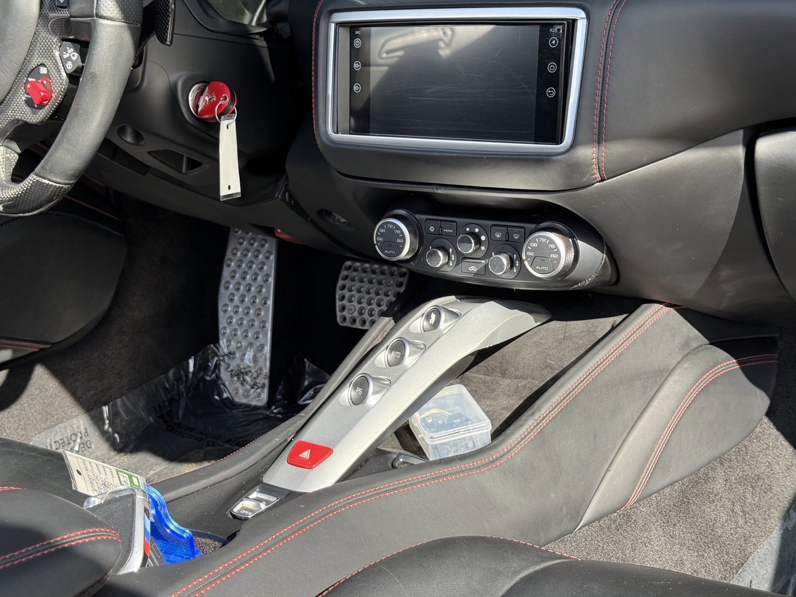 Used 2016 Ferrari California T image 22