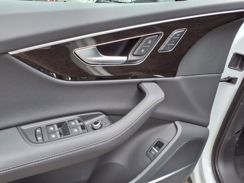 New 2025 Audi Q7 2.0T Premium Plus image 13