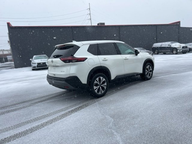 Used 2023 Nissan Rogue SV image 7