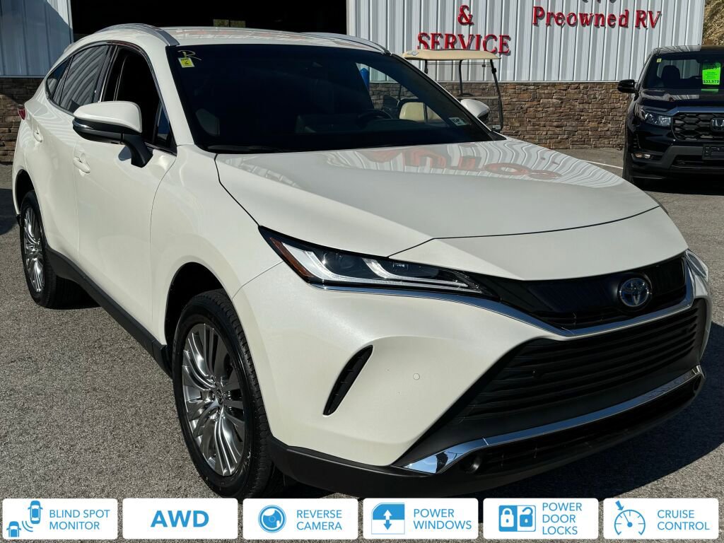 Used 2022 Toyota Venza XLE image 1