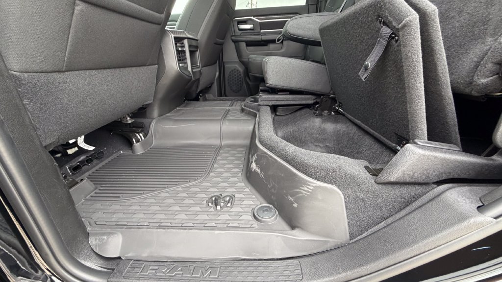 New 2026 RAM 3500 Big Horn AWD/4WD image 38