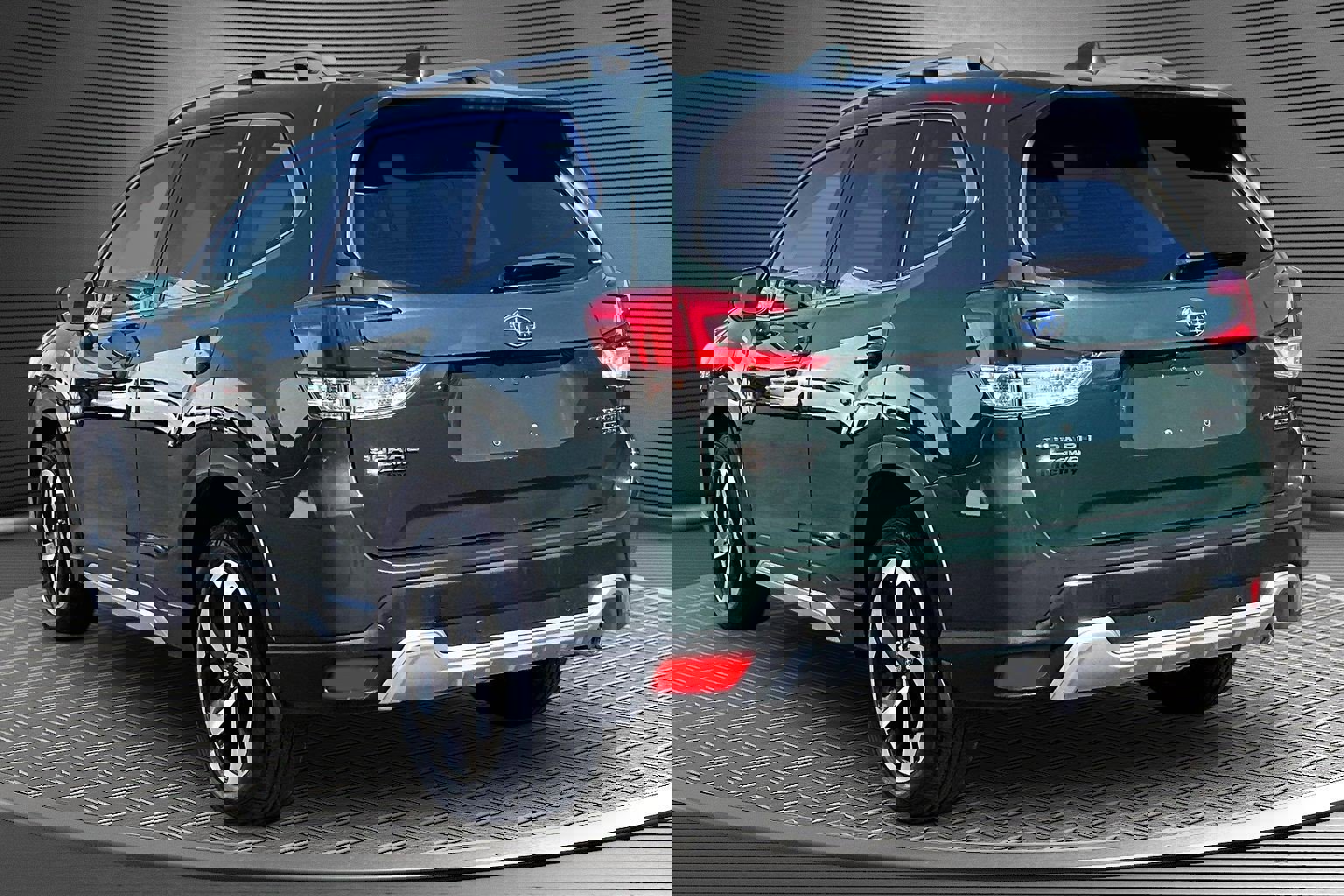 Used 2023 Subaru Forester Touring image 4