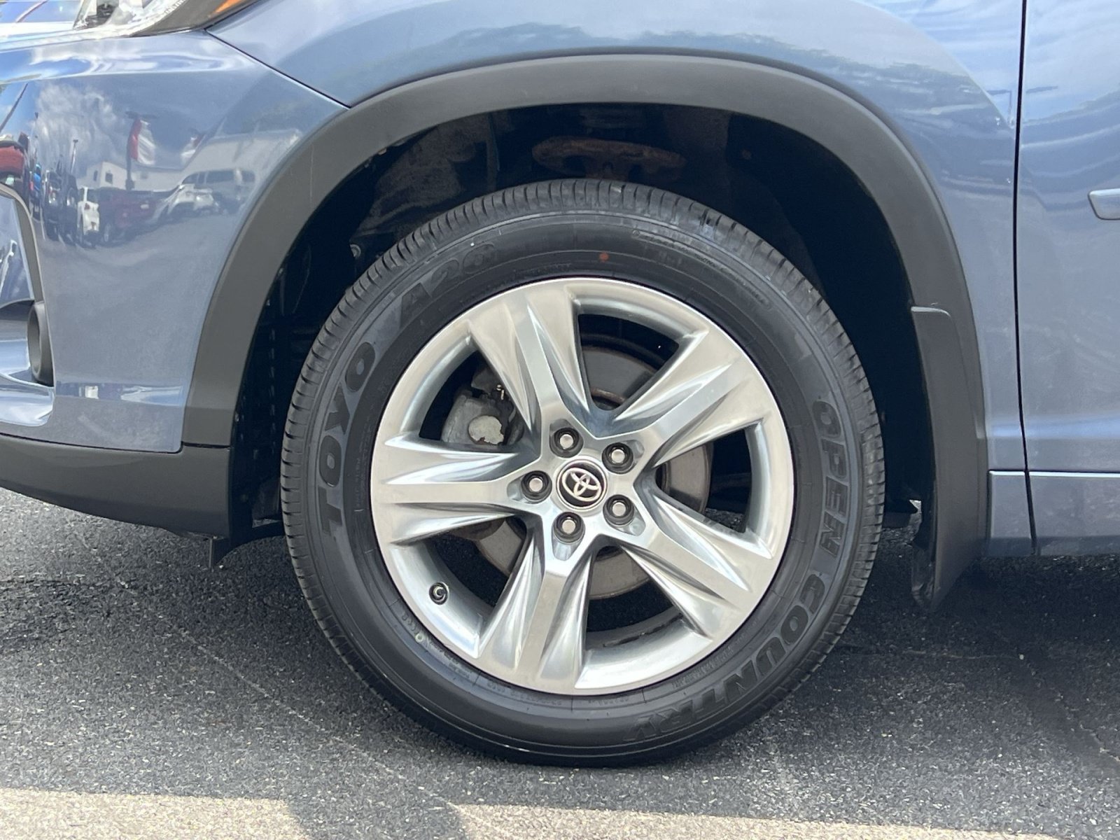 Used 2019 Toyota Highlander Limited AWD/4WD image 11