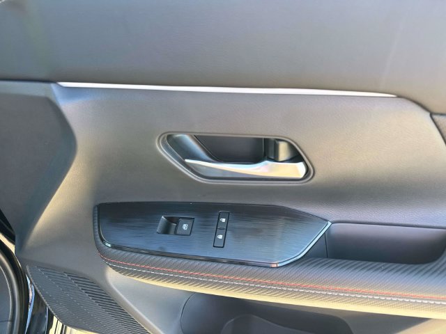 New 2027 Nissan Kicks SR w/ Cold Weather Package FWD image 17