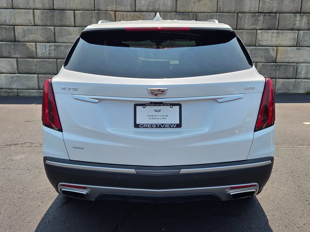 Used 2024 Cadillac XT5 Premium Luxury w/ Technology Package AWD/4WD image 4